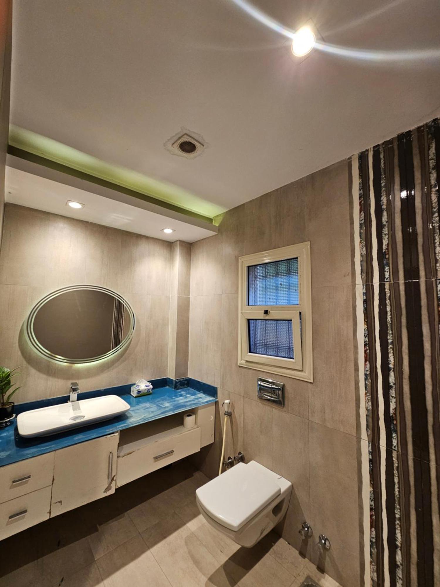Luxury With Swimming Pool Villa *