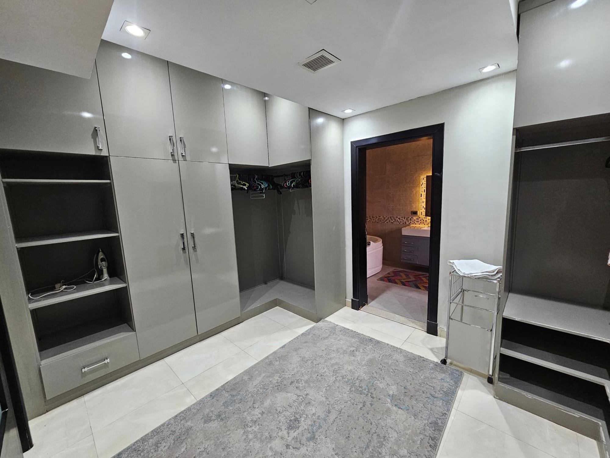 Luxury With Swimming Pool Cairo