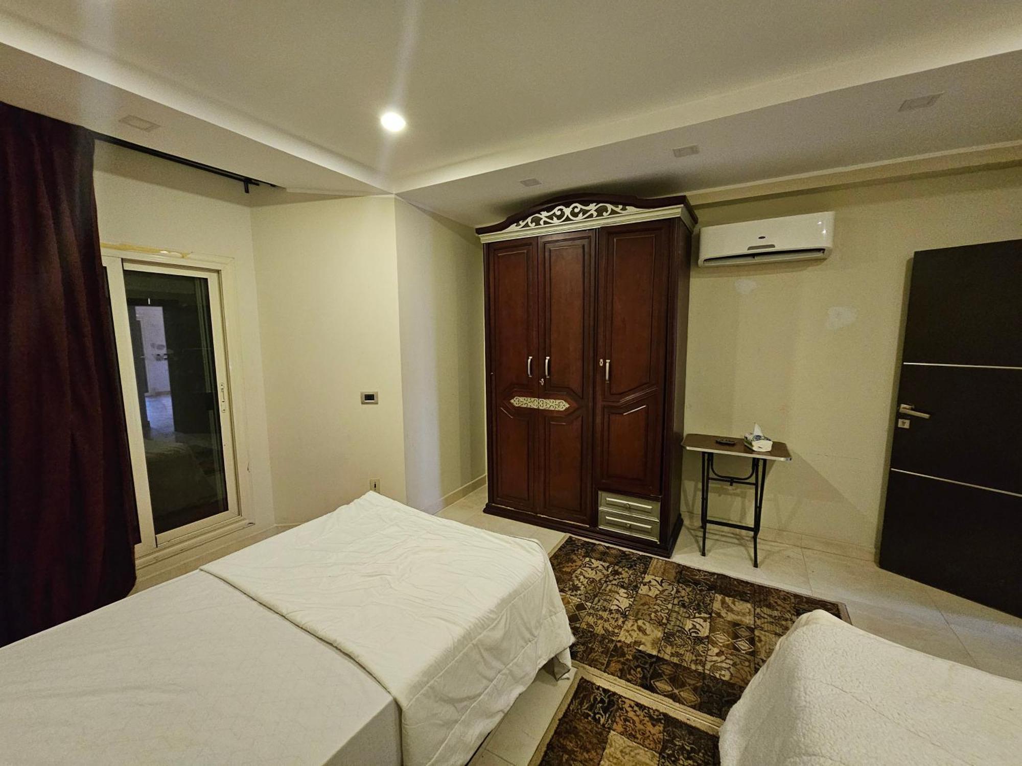 Luxury With Swimming Pool Cairo