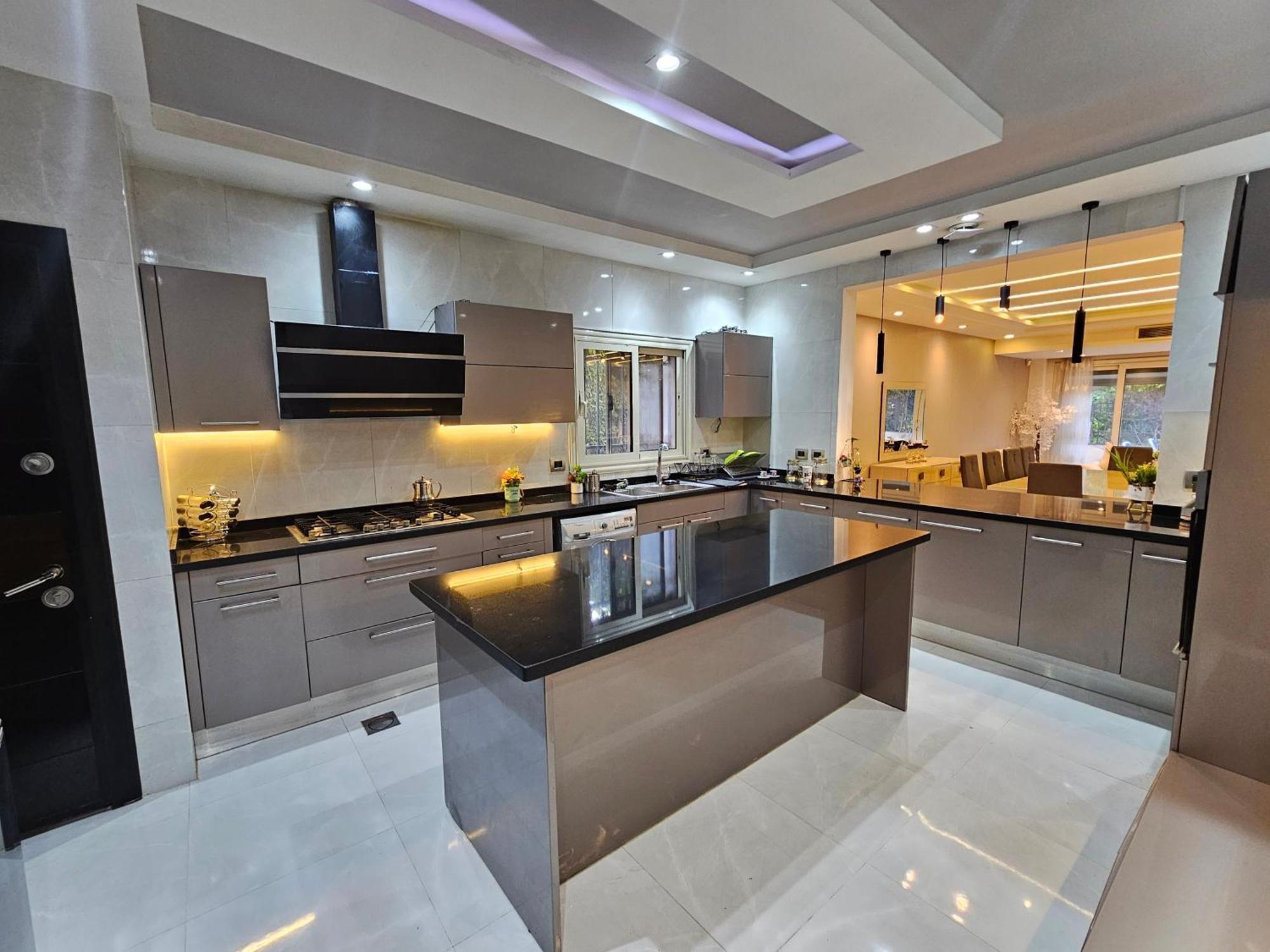 Luxury With Swimming Pool Villa
